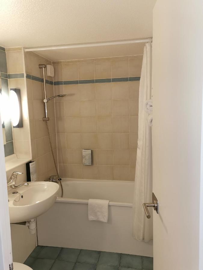 Hotel Kyriad Direct Lyon Sud - 2*